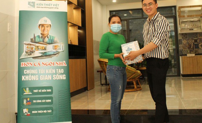 [Bàn giao nhà] Nhà phố lệch tầng thông thoáng với 2 giếng trời